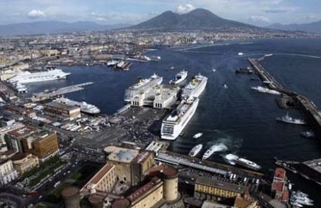 1600 posti di lavoro a rischio nel settore marittimo del golfo di Napoli