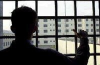 Alla canna del gas. Boss senza stipendio, "costretti a rubare"