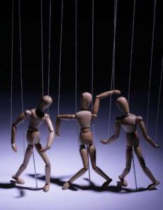 La crisi, le deficienze, i deficienti