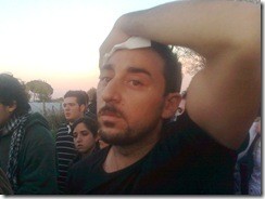 Lo Stato picchia senza motivo i manifestanti di Taverna del Re: tre civili in ospedale – Video e Foto