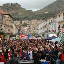 La Calabria reagisce, l'Italia no