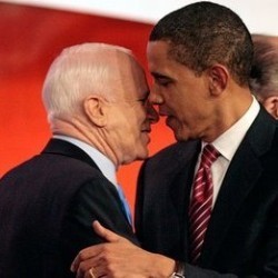 Siluro per John McCain parte da Montevideo