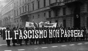 Il grillismo è una forma surrettizia del fascismo?