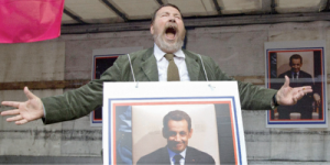 Ferrara e Santanchè protestano all'Ambasciata francese. Ora sì che lo rispetteranno...