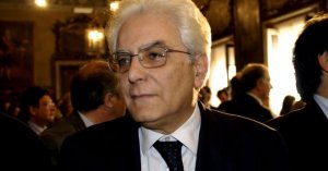 Il carattere schivo di Mattarella, l'opposto di Renzi. Va bene così