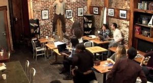 Carrie - Remake. Una sorpresa "telecinetica" in un coffee shop newyorkese - VIDEO