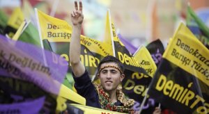 Erdogan dovrà fare i conti con Selahattin Demirtas. La vittoria del partito curdo in Turchia