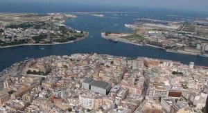 Brindisi. Perché è un errore spostare gli ultimi ormeggi dei traghetti