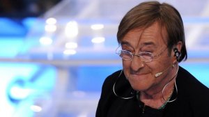 Chissà quanta gente al funerale di Lucio Dalla se si fosse pagato il biglietto