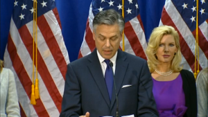 Jon Huntsman si ritira e appoggia Romney