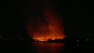 Napoli: incendio a Città della Scienza. Enormi i danni