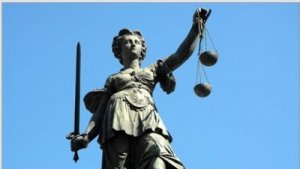 La puntata di Report di domenica 29 novembre: la certezza del diritto, i magistrati e la Consulta