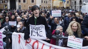 Banche: obbligazioni irredimibili in cambio di quelle "subordinate"