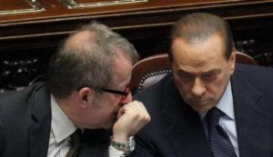Fine della sceneggiata: Maroni e Berlusconi si alleano