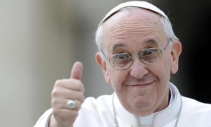 Nozze gay, Papa Bergoglio difende obiezione di coscienza: “Diritto umano in strutture e dei funzionari”
