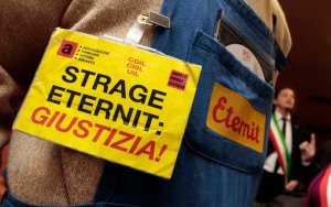 Il filo rosso dell'amianto e di Stephen Schmidheiny tra Italia e America Latina