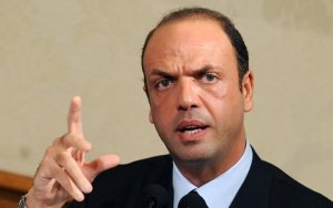 Dalla nascita del nuovo movimento alla rinuncia dei rimborsi elettorali: il PDL fabbrica senza idee