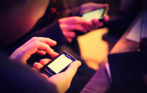 Sexting e sicurezza online preoccupano più del fumo