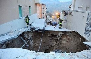 Il terremoto “fantasma”, punizione esemplare per Bertolaso
