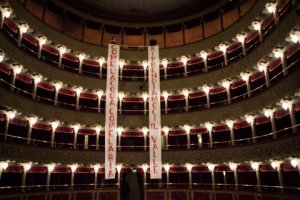 ''Occupare l'Ariston!'' annunciano dal Teatro Valle di Roma