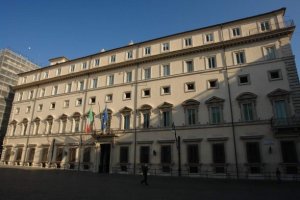Il Premier, "distrutto" dal sondaggio del "Corriere della Sera"