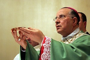 Vescovo di Trani indagato per usura reale