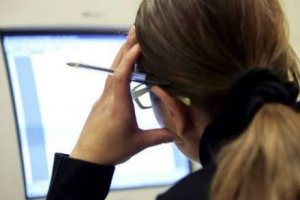 Metà delle donne sono "inattive". I commenti dei sindacati