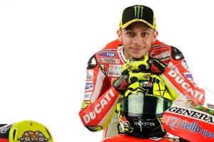 Valentino Rossi si ritira dalle corse. Anzi no