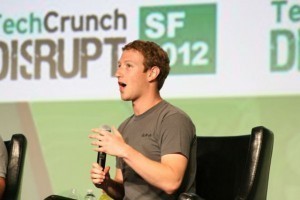 Zuckerberg, prima intervista post IPO e risolleva il titolo