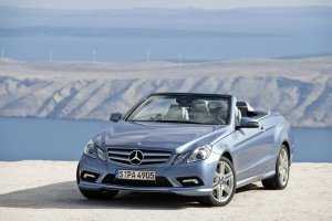 Mercedes: Classe E Cabrio, scopritela anche d'inverno