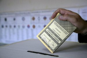 Elezioni: Grillo sfonda, vince Berlusconi e il centrosinistra delude. Ma a pagare sono gli italiani