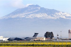 Affari Finmeccanica con i droni di Sigonella