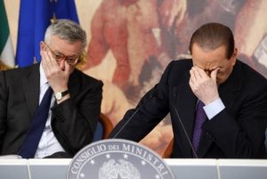 FT, Tremonti a Berlusconi: "il problema per i mercati sei tu"
