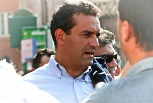 Napoli, i guai di Luigi De Magistris con la legge