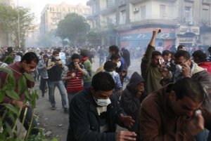 Egitto: dopo gli scontri, Fratellanza di lotta e di governo