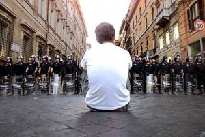 Genova, 10 anni dopo: andare oltre le emozioni per una piena giustizia