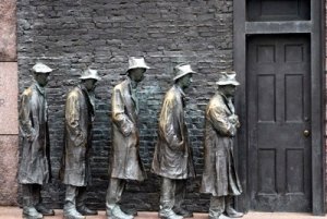 Povertà e secolarismo