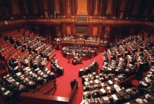 Il Governo italiano contro tutti: Francia, Germania, Napoli e Bari