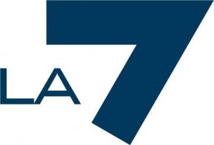 Mediaset interessata all'acquisto di La7. Berlusconi si prepara per le elezioni?