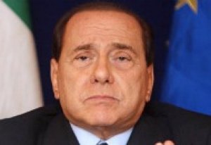 Stanno tutti tirando la corsa a Silvio Berlusconi. Ma perché?