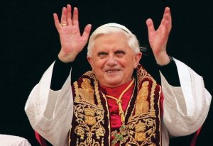 Papa: nell'uomo la traccia di Dio