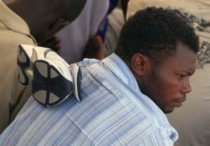 Lampedusa, a fuoco il CIE - VIDEO