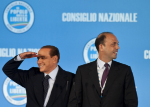 E intanto il paese...