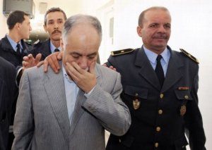 La Tunisia estrada l'ex Primo Ministro libico: rischia la tortura e la pena di morte