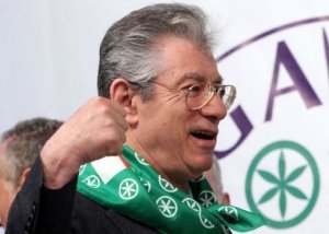 Bossi: la Padania esiste. Ci sono dieci milioni di persone che ci credono