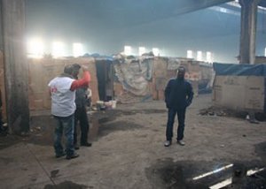 Immigrati. Vita di carta, vita di merda