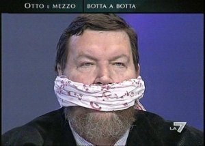 Ferrara? Sentito la notizia? De Magistris assolto