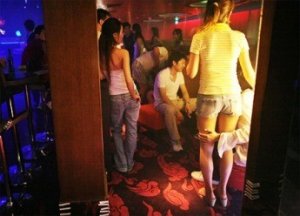 Sesso in Cina: " le prostitute sono degne di fiducia più di funzionari e scienziati"