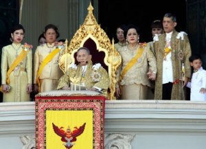 Il Re di Thailandia compie 85 anni