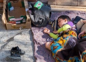Crisi umanitaria nell'Egeo: il sistema di accoglienza dei rifugiati in Grecia è al collasso